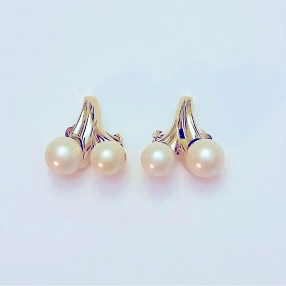 Vtg 50s Mid-Century Trifari Faux Pearl Clip-on Earrings Gold Tone Signed